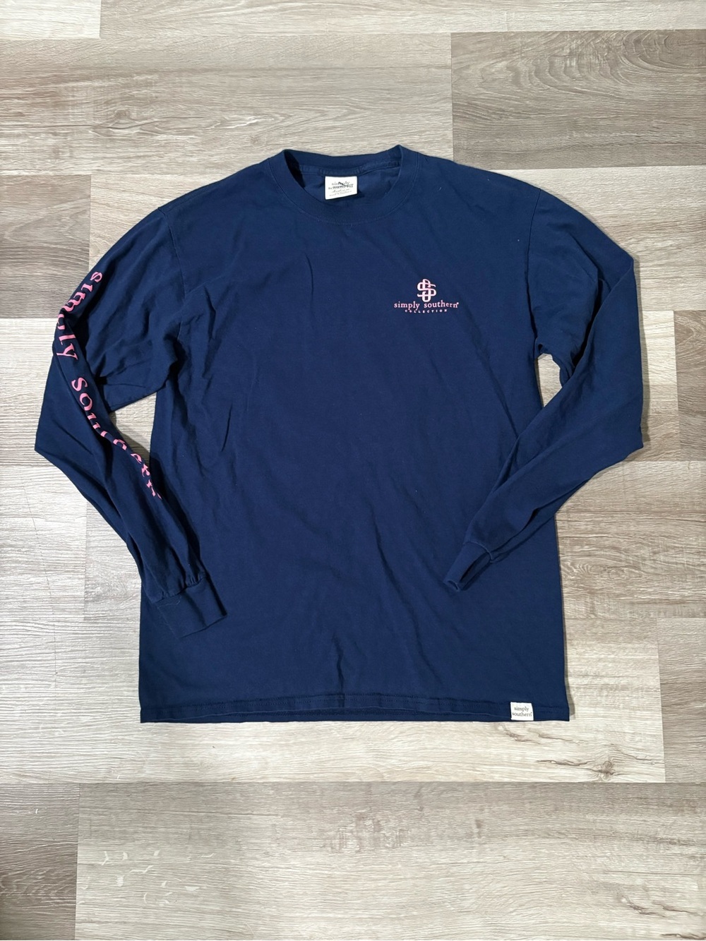 Simply Southern Collection Women’s Large long sleeve graphic t shirt
